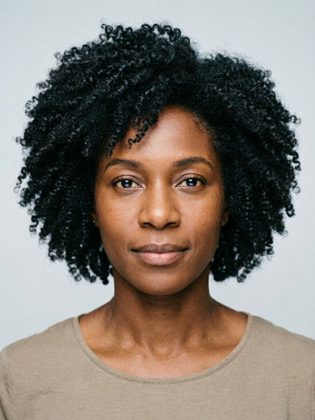 Amara wig on a model